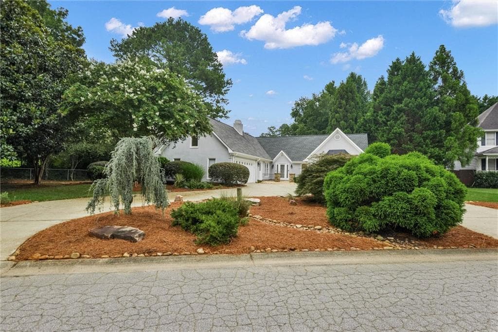 4 bedroom, 2 bathroom, 2,576 sq ft single family residence for sale at 469 Timberlea Lake Drive, Marietta, GA 30067 — photo 3