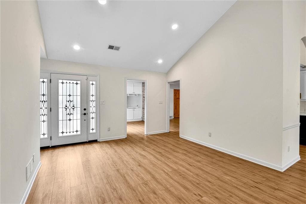 4 bedroom, 2 bathroom, 2,576 sq ft single family residence for sale at 469 Timberlea Lake Drive, Marietta, GA 30067 — photo 5