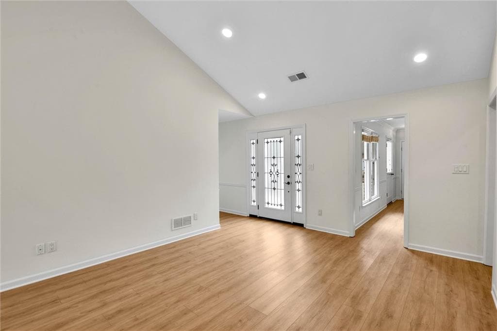 4 bedroom, 2 bathroom, 2,576 sq ft single family residence for sale at 469 Timberlea Lake Drive, Marietta, GA 30067 — photo 7