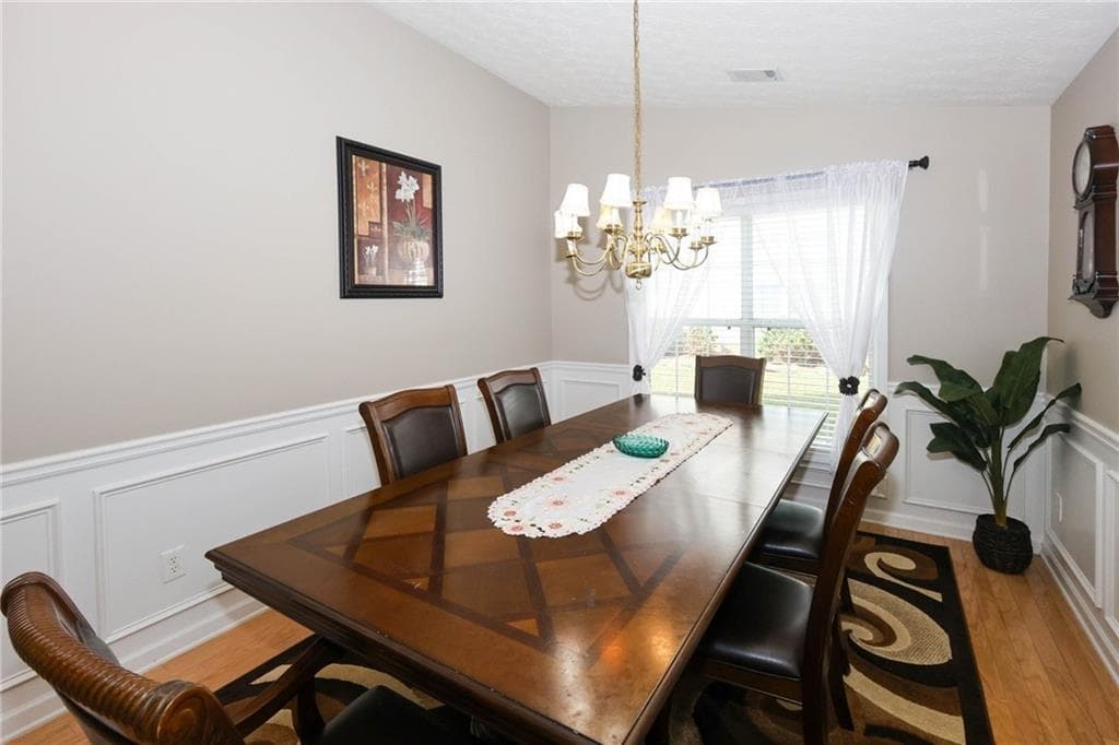 3 bedroom, 2 bathroom, 1,831 sq ft single family residence for sale at 1421 Culverstone Drive, Lawrenceville, GA 30043 — photo 6