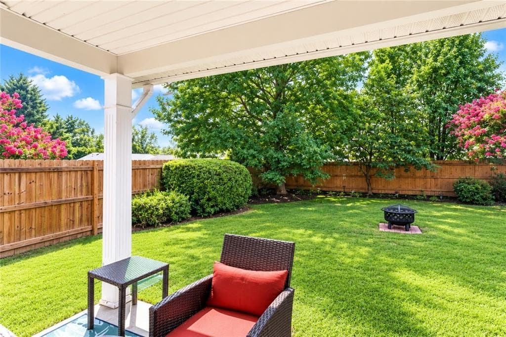3 bedroom, 2 bathroom, 1,831 sq ft single family residence for sale at 1421 Culverstone Drive, Lawrenceville, GA 30043 — photo 5