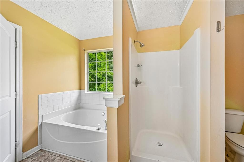 5 bedroom, 2 bathroom, 2,402 sq ft single family residence under contract at 2083 Dylan Court, Ellenwood, GA 30294 — photo 7
