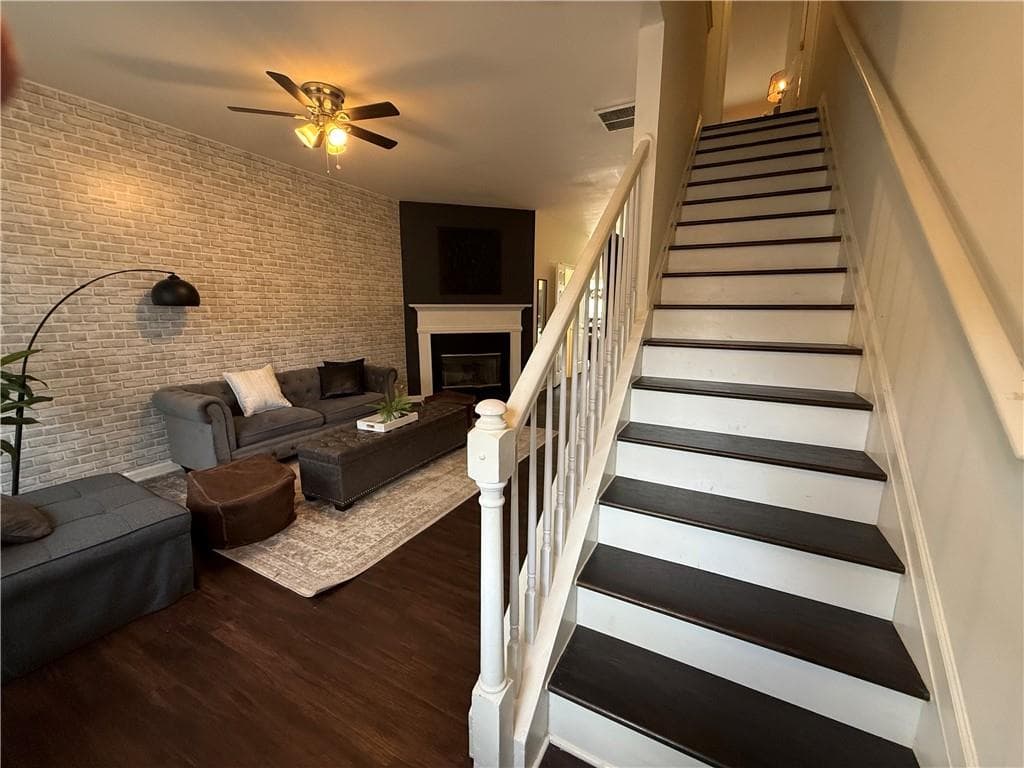 2 bedroom, 3 bathroom, 1,228 sq ft townhouse for rent at 1524 Cove Creek Circle, Norcross, GA 30093 for $2,350 a month — photo 8