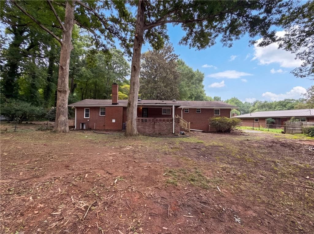 3 bedroom, 2 bathroom, 1,950 sq ft single family residence for sale at 210 Pinewood Lane, Stockbridge, GA 30281 — photo 5