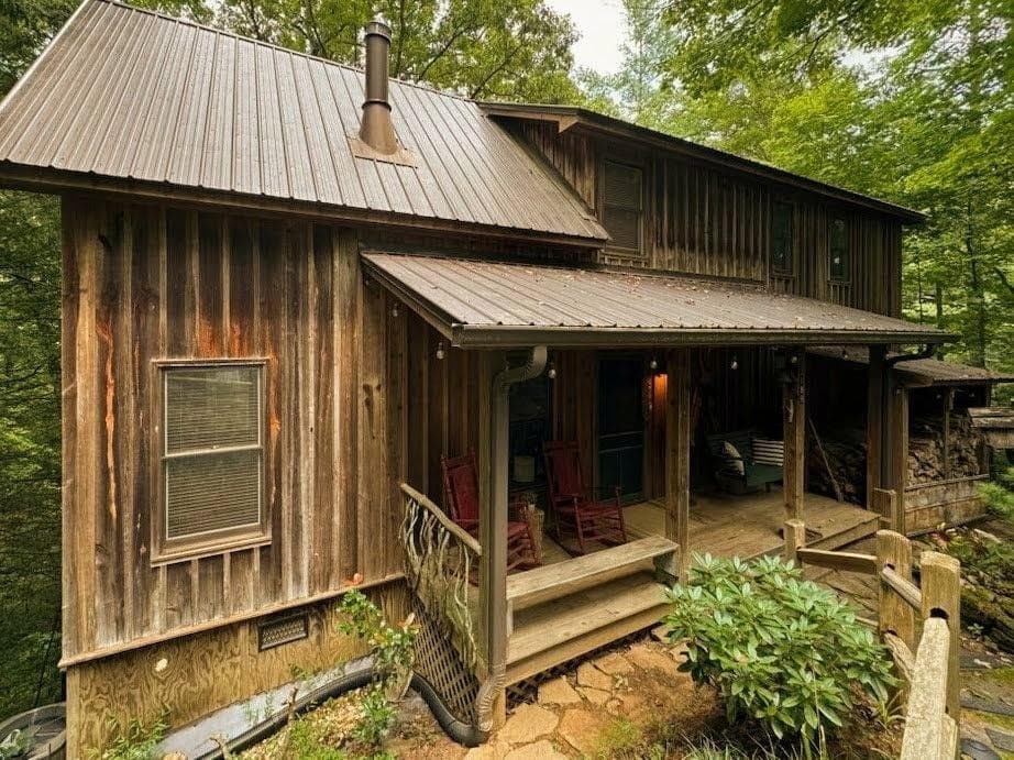 2 bedroom, 2 bathroom, 1,264 sq ft single family residence for sale at 189 Wexford Way, Lakemont, GA 30552 — photo 1 of 39