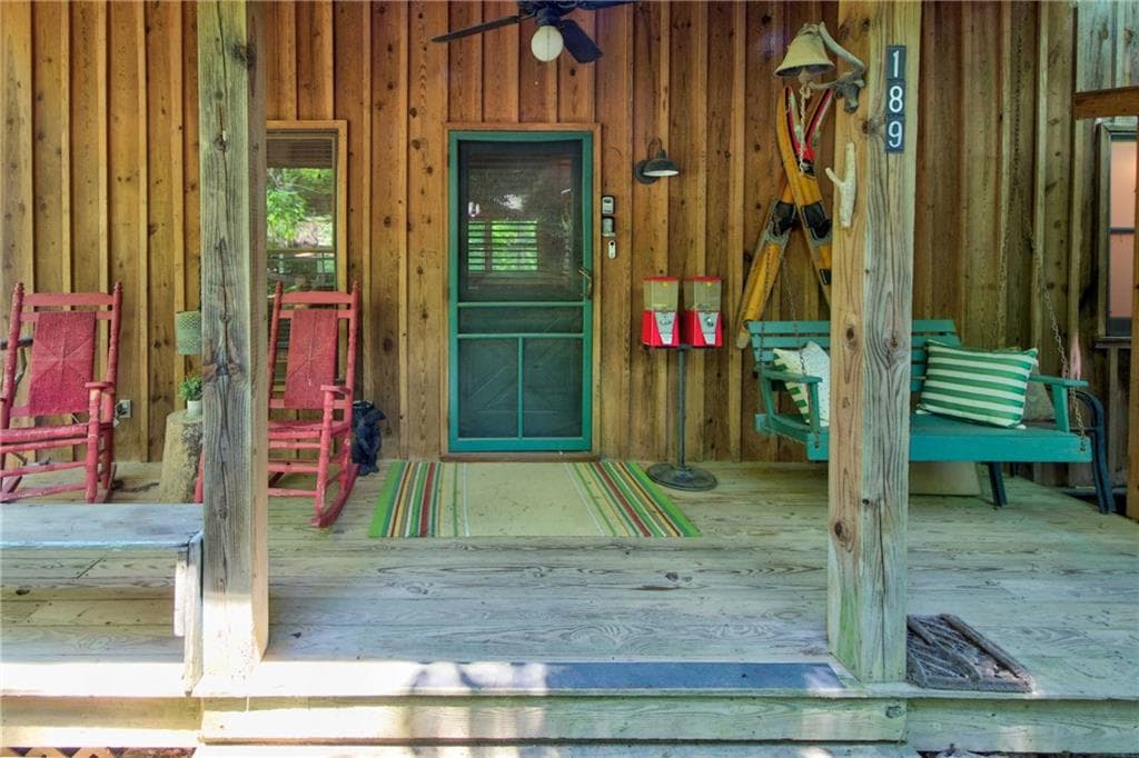 2 bedroom, 2 bathroom, 1,264 sq ft single family residence for sale at 189 Wexford Way, Lakemont, GA 30552 — photo 2