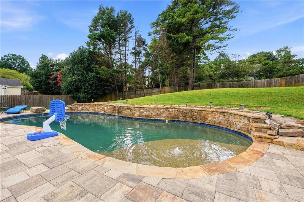 4 bedroom, 3 bathroom, 2,397 sq ft single family residence under contract at 1096 Angel Lane, Powder Springs, GA 30127 — photo 4