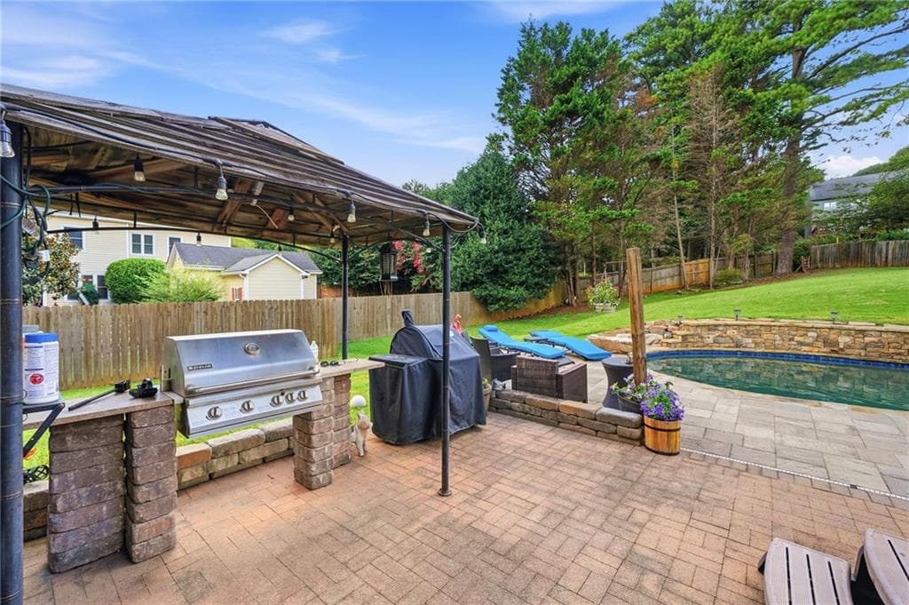 4 bedroom, 3 bathroom, 2,397 sq ft single family residence under contract at 1096 Angel Lane, Powder Springs, GA 30127 — photo 6