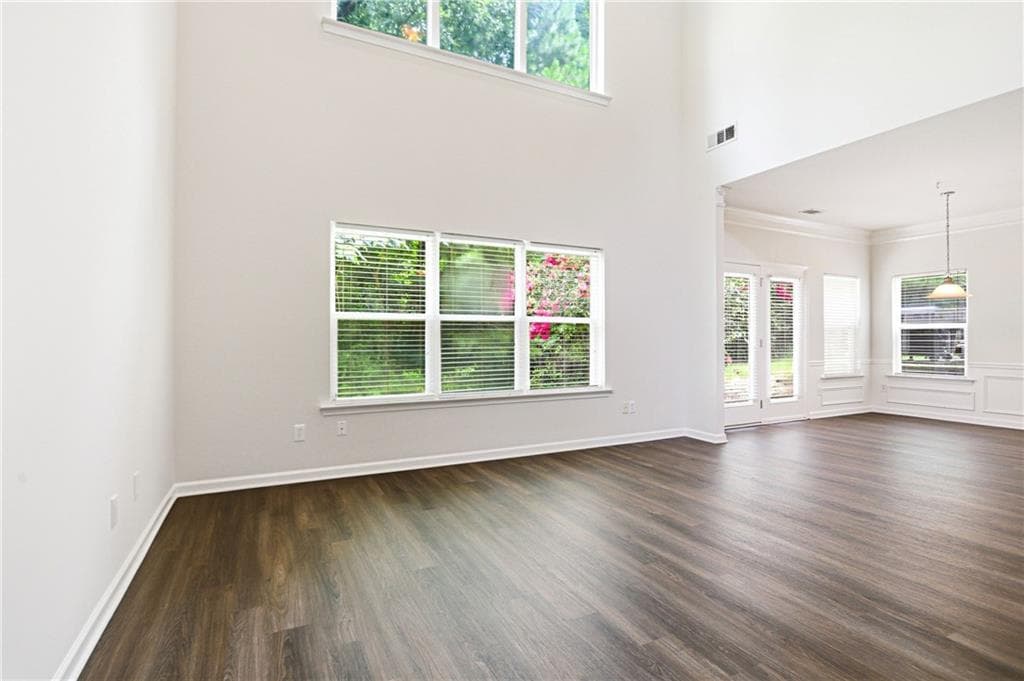 3 bedroom, 2 bathroom, 1,740 sq ft single family residence for sale at 224 Brookhaven Court, Acworth, GA 30102 — photo 3