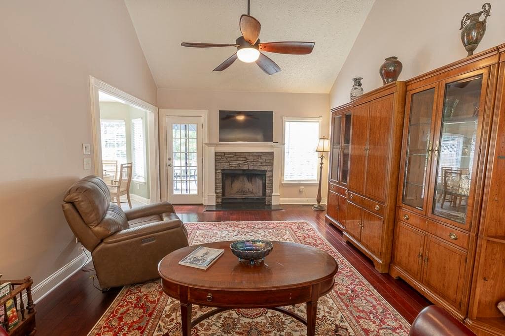 4 bedroom, 3 bathroom, 2,191 sq ft single family residence for sale at 3880 Byrnwycke Drive, Buford, GA 30519 — photo 4