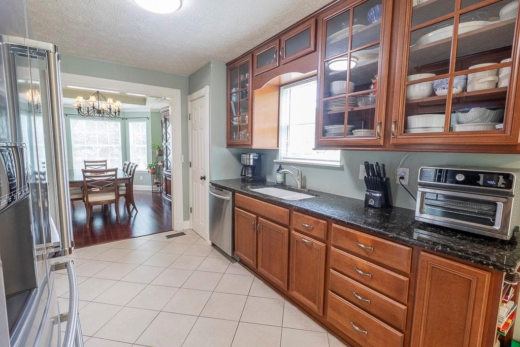 4 bedroom, 3 bathroom, 2,191 sq ft single family residence for sale at 3880 Byrnwycke Drive, Buford, GA 30519 — photo 10