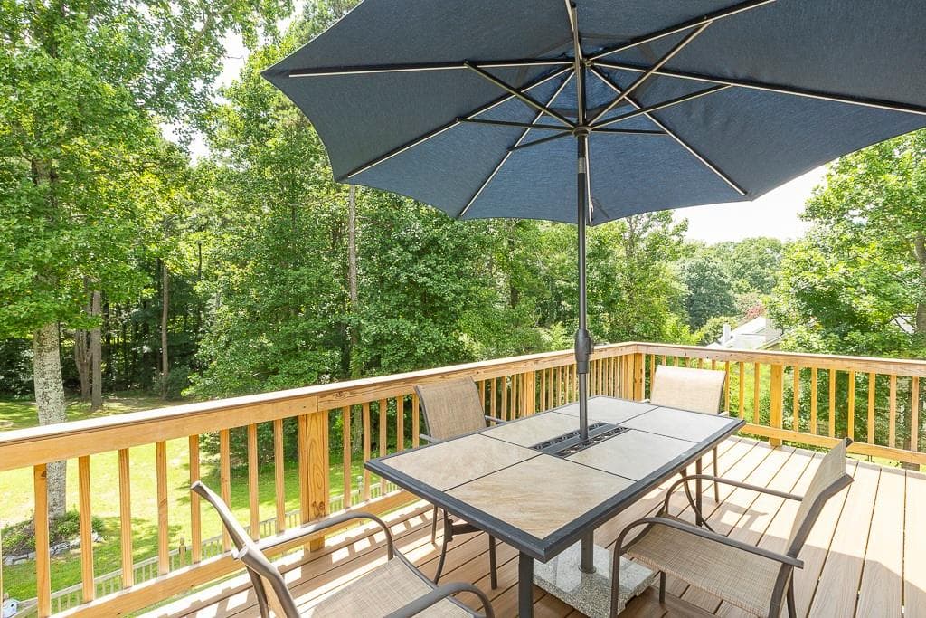 4 bedroom, 3 bathroom, 2,191 sq ft single family residence for sale at 3880 Byrnwycke Drive, Buford, GA 30519 — photo 2