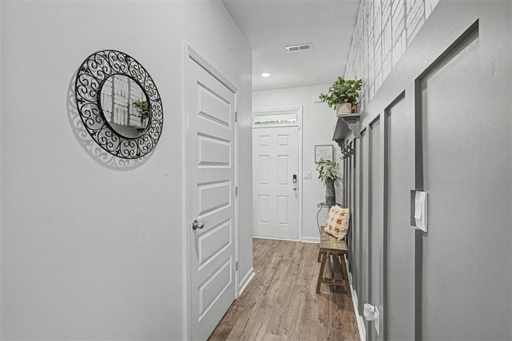 3 bedroom, 3 bathroom, 1,681 sq ft single family residence under contract at 118 Gaston Court, Hoschton, GA 30548 — photo 7