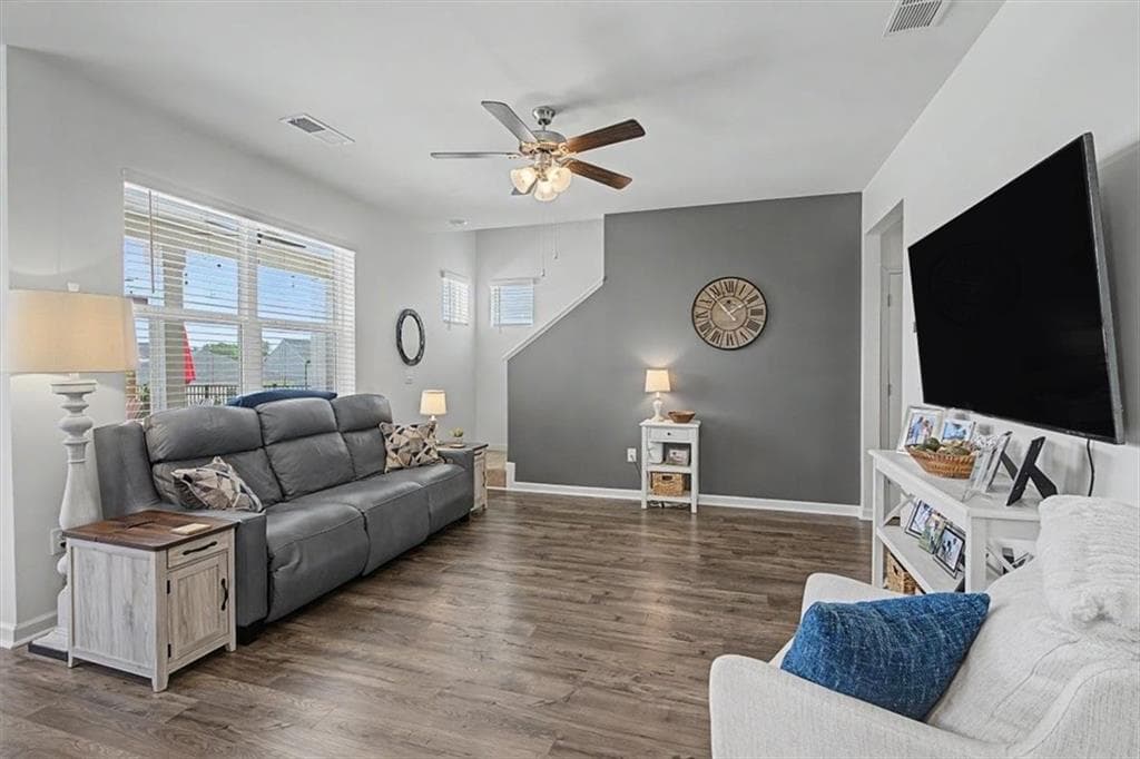 3 bedroom, 3 bathroom, 1,681 sq ft single family residence under contract at 118 Gaston Court, Hoschton, GA 30548 — photo 10