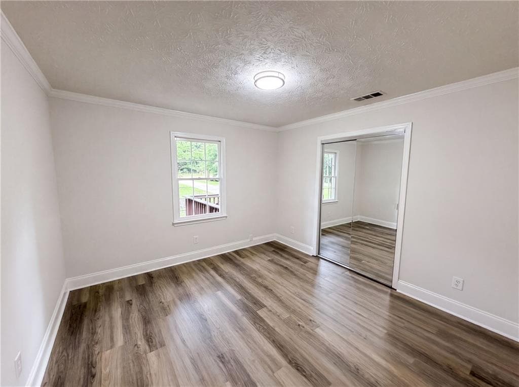 3 bedroom, 1 bathroom, 1,187 sq ft single family residence under contract at 500 Kilcrease Road, Auburn, GA 30011 — photo 4