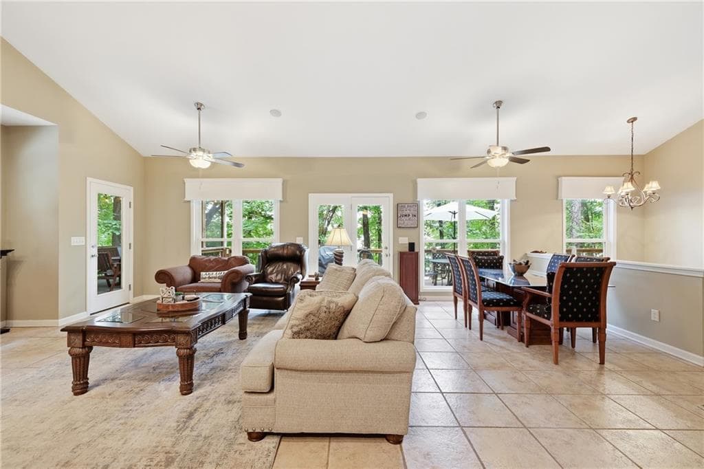 3 bedroom, 3 bathroom, 2,000 sq ft single family residence under contract at 136 Highland Court, Martin, GA 30557 — photo 10