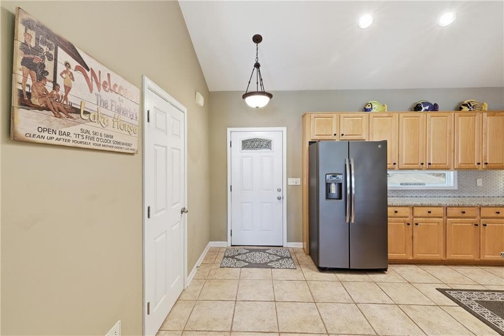 3 bedroom, 3 bathroom, 2,000 sq ft single family residence under contract at 136 Highland Court, Martin, GA 30557 — photo 9