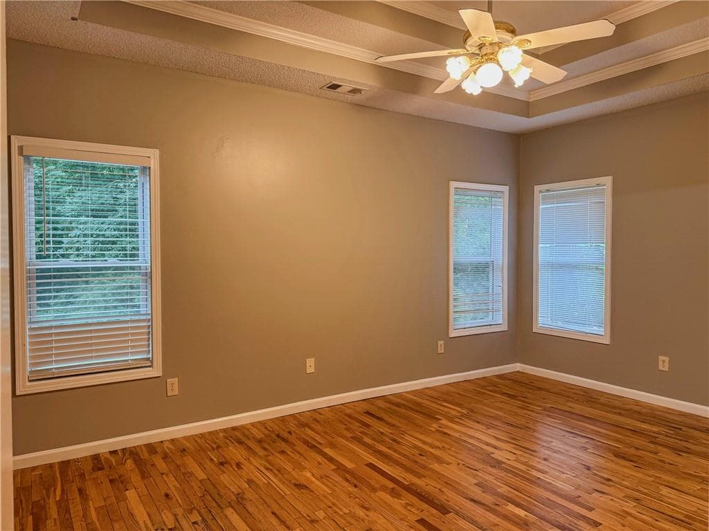 5 bedroom, 4 bathroom, 1,999 sq ft single family residence for sale at 522 Morgan Court, Hampton, GA 30228 — photo 8