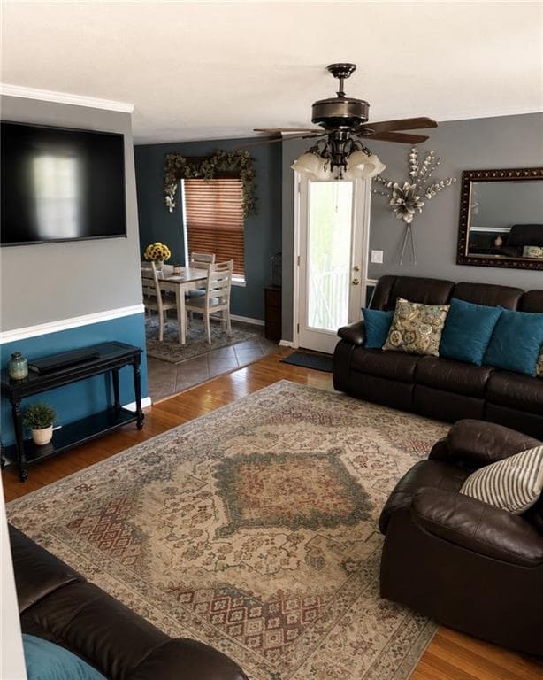 4 bedroom, 4 bathroom, 1,915 sq ft single family residence under contract at 5926 Colonnade Drive, Rex, GA 30273 — photo 7