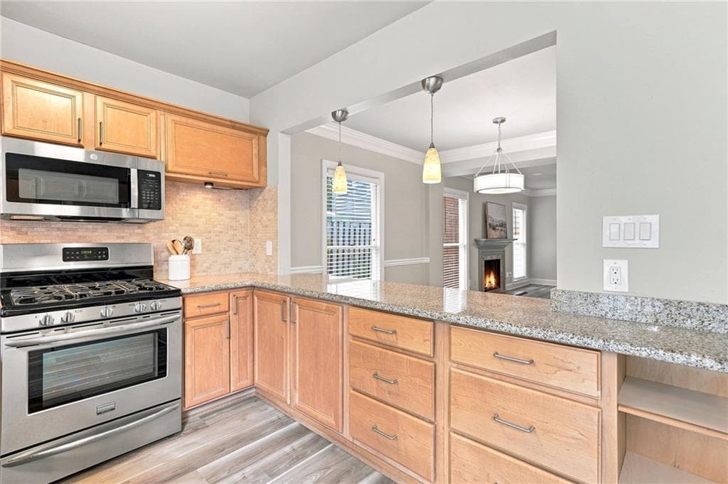 2 bedroom, 3 bathroom, 1,366 sq ft condominium for sale at 44 Mount Vernon Circle, Sandy Springs, GA 30338 — photo 6