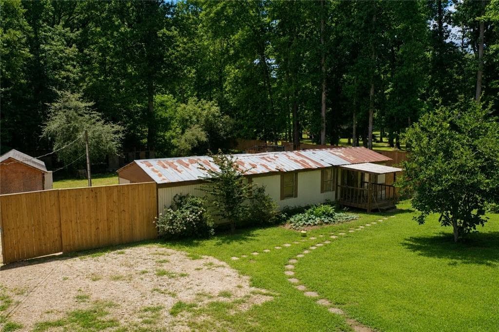 2 bedroom, 1 bathroom, 960 sq ft single family residence for sale at 236 Pinewood Trail, Dawsonville, GA 30534 — photo 3