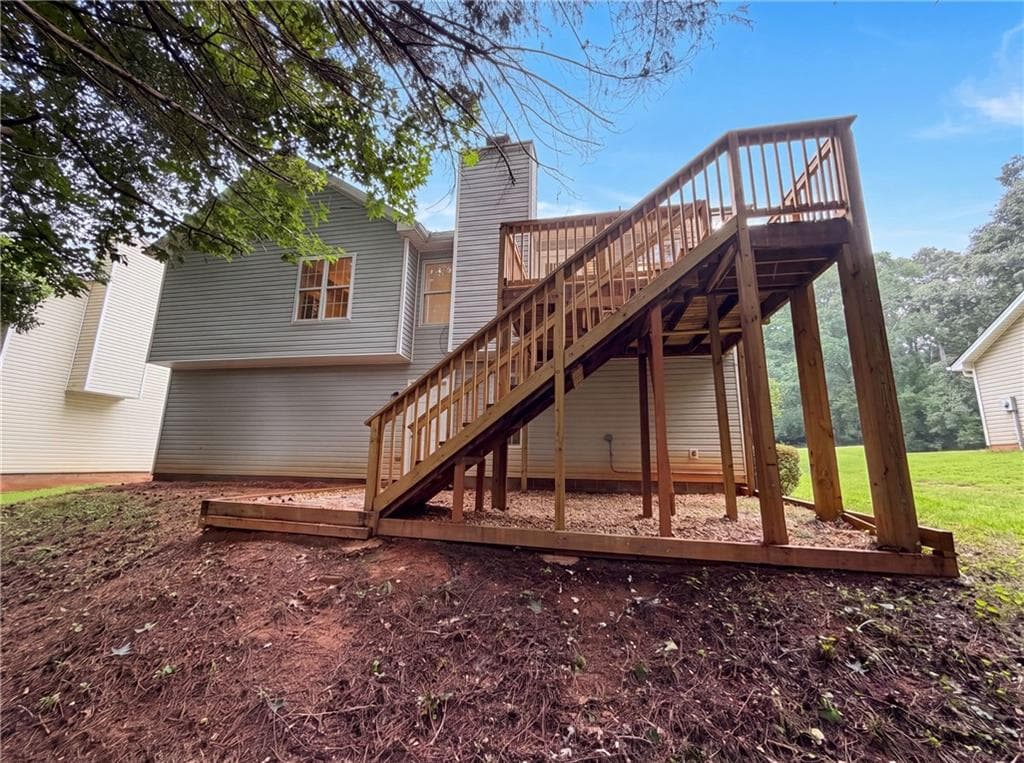 4 bedroom, 3 bathroom, 1,705 sq ft single family residence under contract at 325 Spring Lake Court, Athens, GA 30605 — photo 4