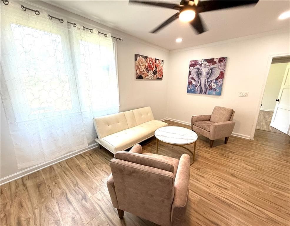 4 bedroom, 2 bathroom, 1,810 sq ft single family residence for sale at 1766 Venetian Drive, Atlanta, GA 30311 — photo 4