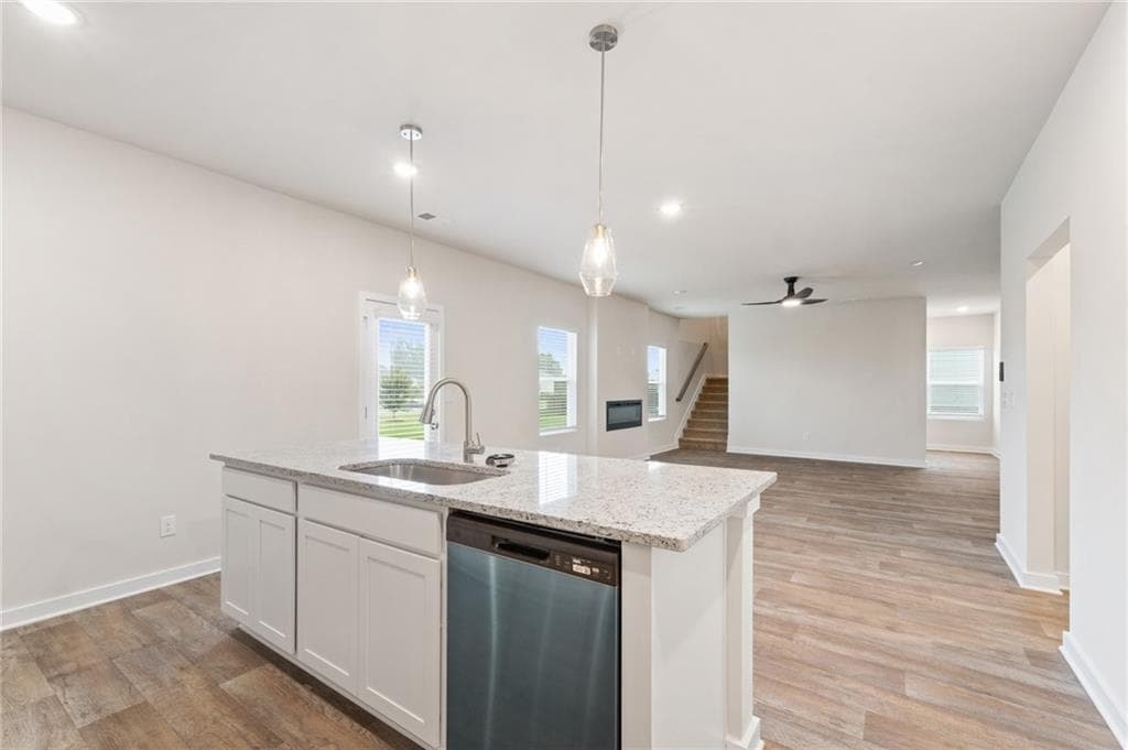 4 bedroom, 3 bathroom, 2,700 sq ft single family residence for sale at 719 CONEFLOWER Way, Mcdonough, GA 30253 — photo 7