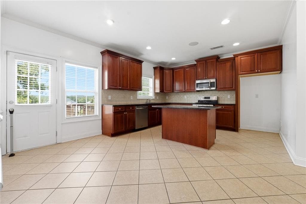5 bedroom, 4 bathroom, 4,500 sq ft single family residence for sale at 2599 Saint Paul Drive, Atlanta, GA 30331 — photo 6