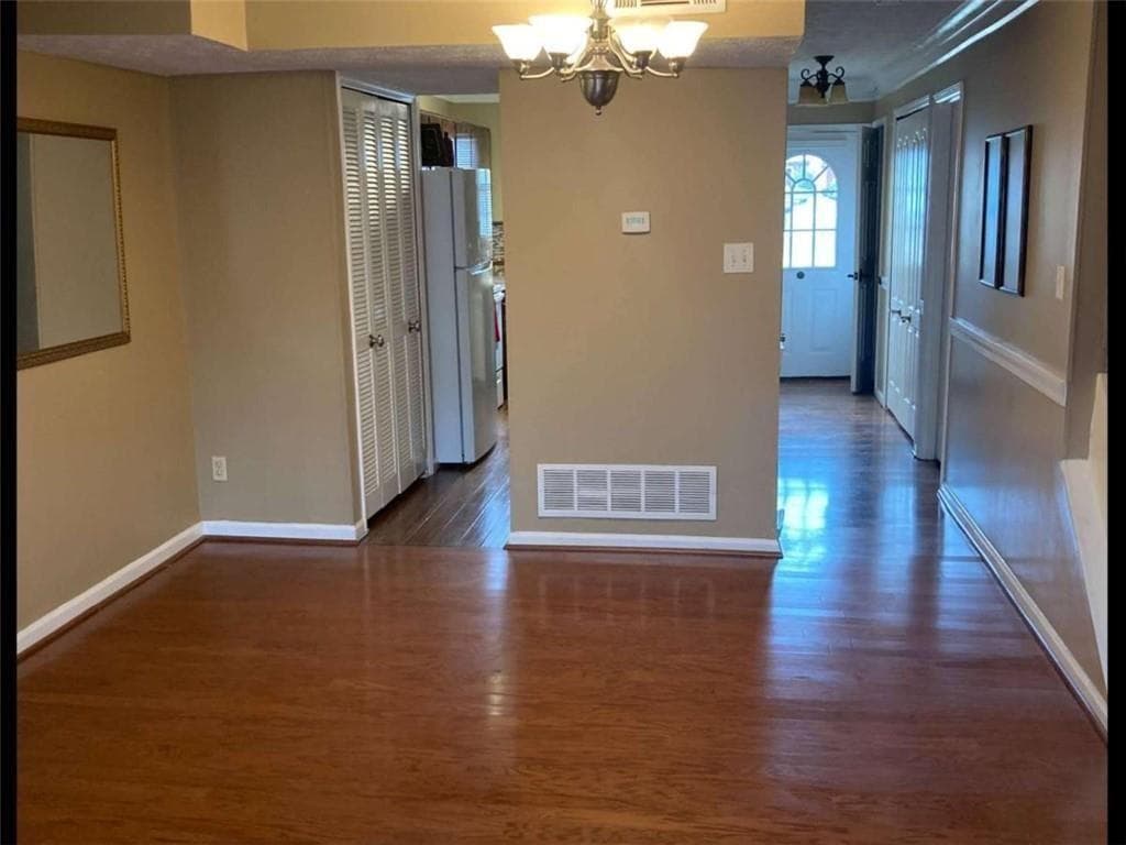 3 bedroom, 3 bathroom, 1,864 sq ft condominium for sale at 2510 Hidden Cove Court, Gainesville, GA 30501 — photo 8