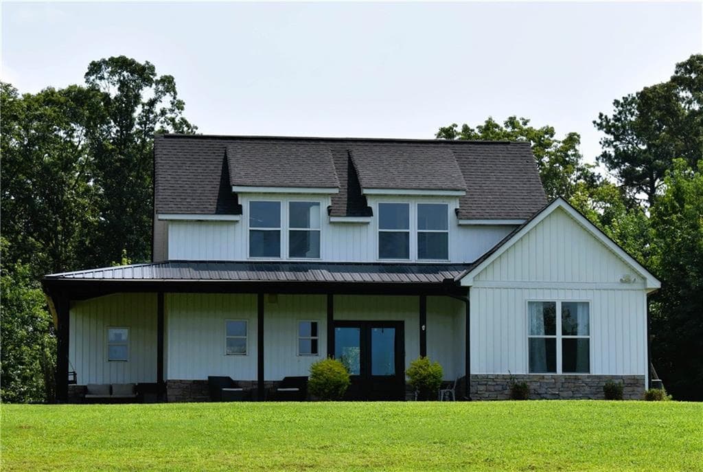 3 bedroom, 3 bathroom, 2,101 sq ft single family residence for sale at 533 Lively Road, Waco, GA 30182 — photo 4
