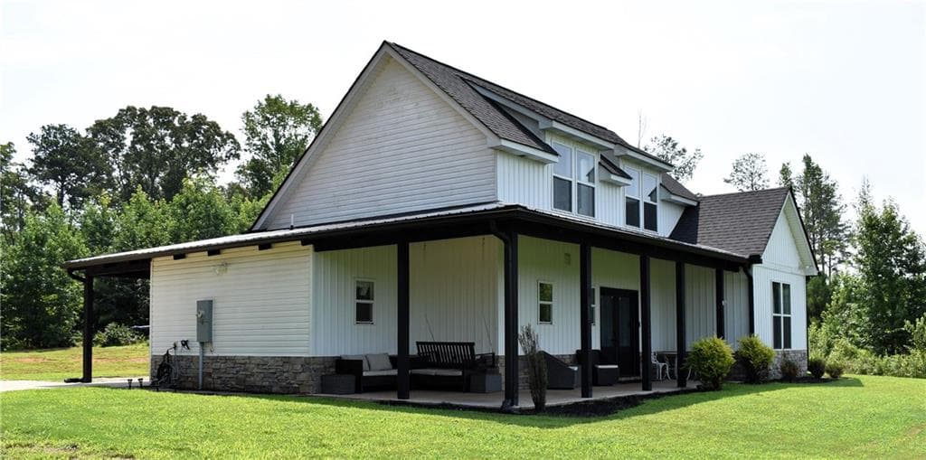 3 bedroom, 3 bathroom, 2,101 sq ft single family residence for sale at 533 Lively Road, Waco, GA 30182 — photo 5