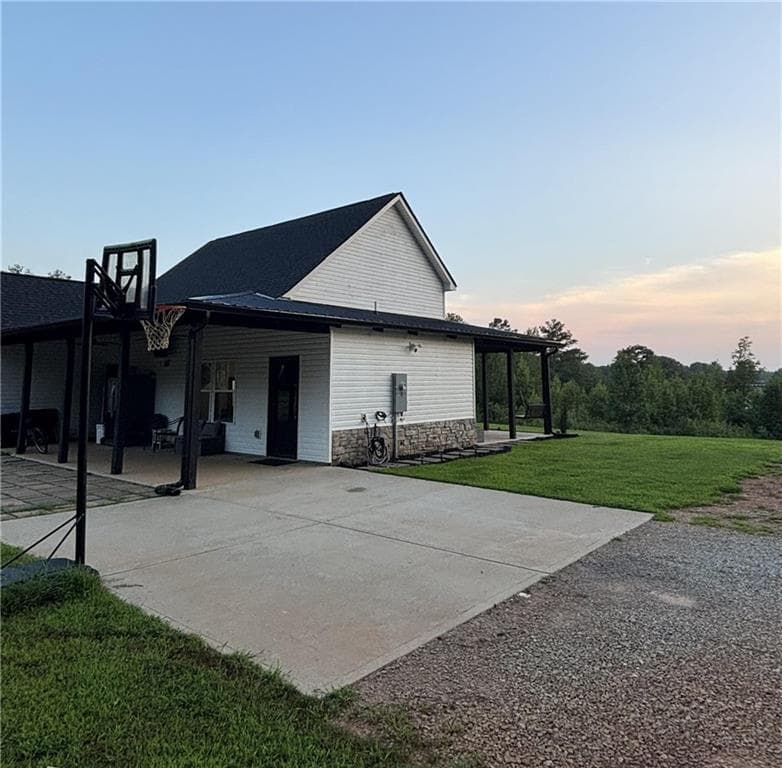 3 bedroom, 3 bathroom, 2,101 sq ft single family residence for sale at 533 Lively Road, Waco, GA 30182 — photo 6