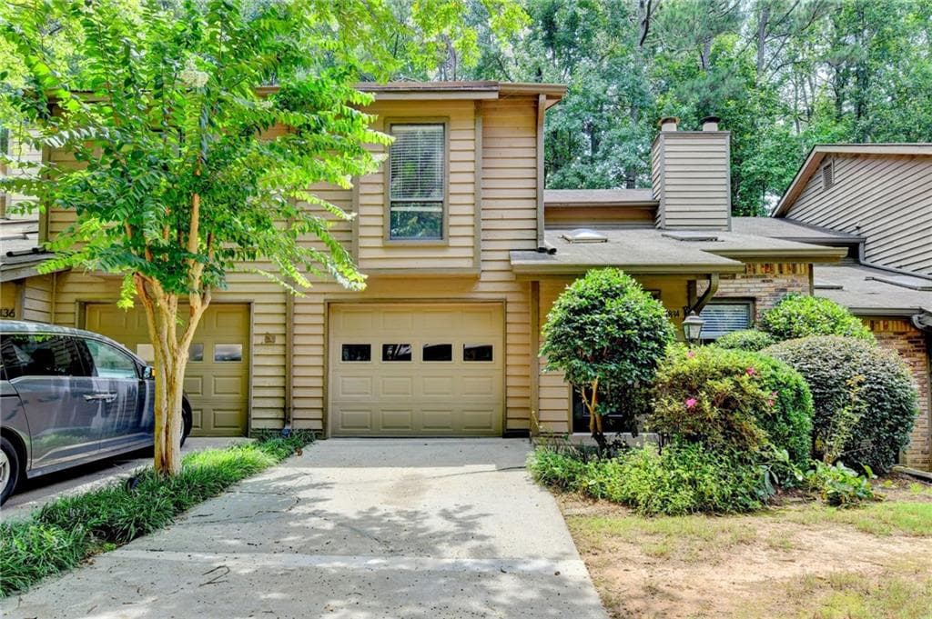 3 bedroom, 3 bathroom, 2,482 sq ft townhouse for sale at 1834 D Youville Lane, Atlanta, GA 30341 — photo 1 of 63