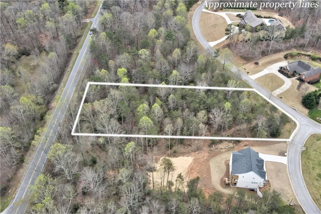 single family residence for sale at 240 Woodmont Drive, Cornelia, GA 30531 — photo 8
