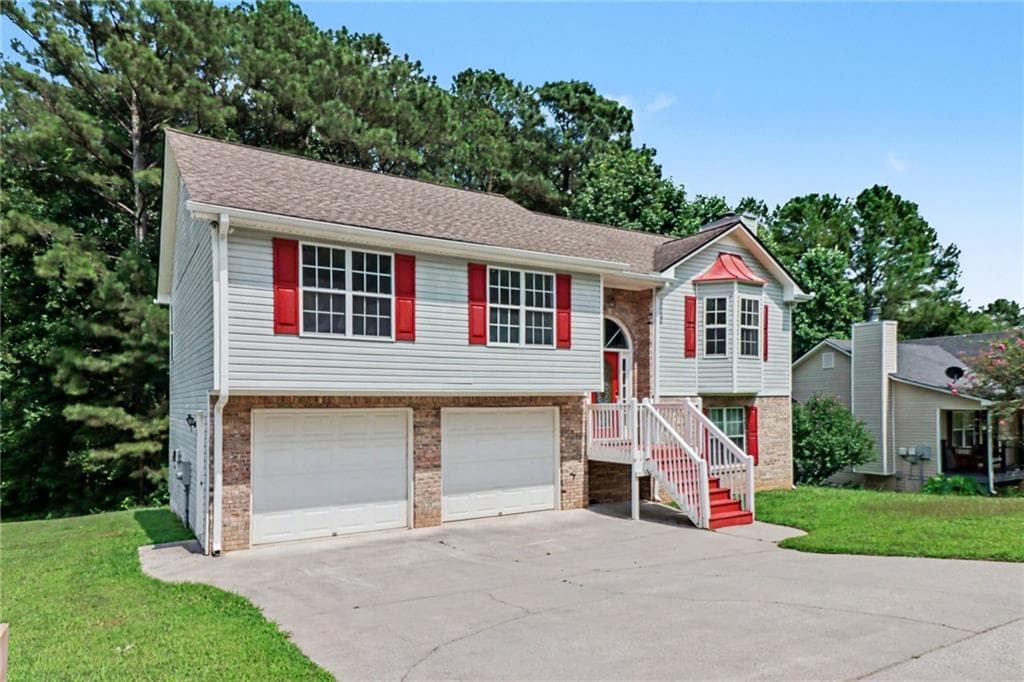 3 bedroom, 2 bathroom, 1,814 sq ft single family residence under contract at 18 Broadlands Drive, White, GA 30184 — photo 2
