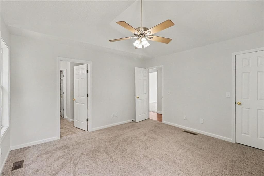 3 bedroom, 2 bathroom, 1,814 sq ft single family residence under contract at 18 Broadlands Drive, White, GA 30184 — photo 9