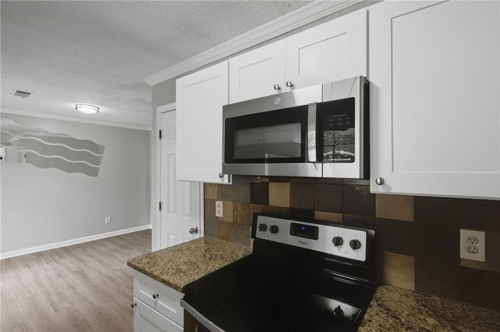 2 bedroom, 3 bathroom, 1,240 sq ft townhouse for rent at 218 Mill Creek Place, Roswell, GA 30076 for $1,750 a month — photo 7
