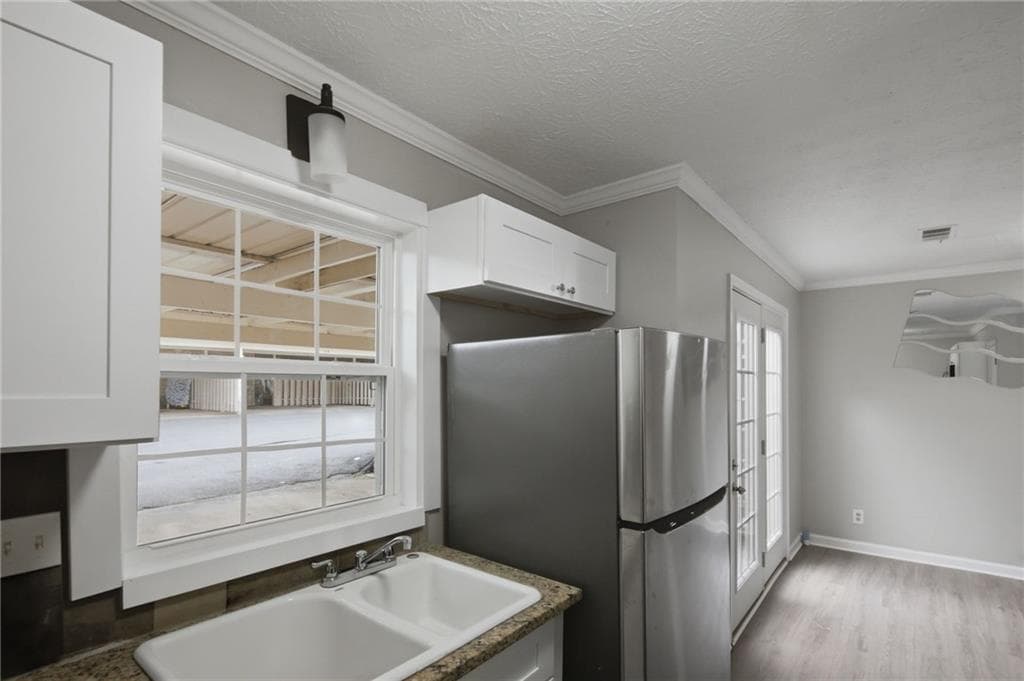 2 bedroom, 3 bathroom, 1,240 sq ft townhouse for rent at 218 Mill Creek Place, Roswell, GA 30076 for $1,750 a month — photo 8