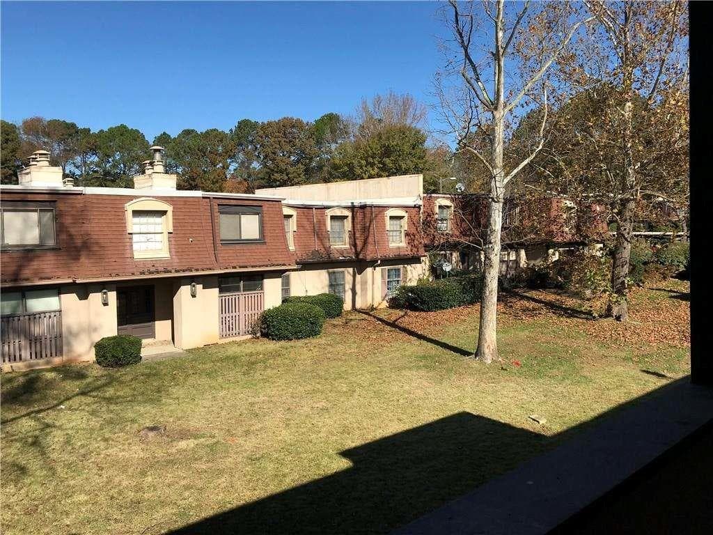 3 bedroom, 2 bathroom, 1,628 sq ft condominium for sale at 3090 Parc Lorraine, Lithonia, GA 30038