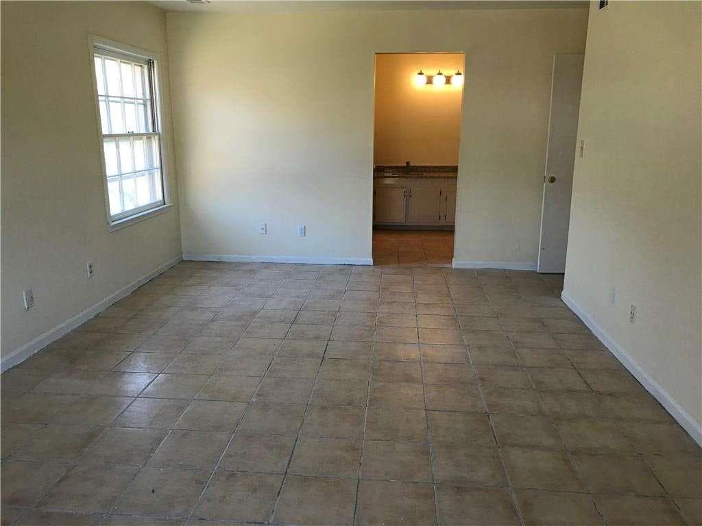 3 bedroom, 2 bathroom, 1,628 sq ft condominium for sale at 3090 Parc Lorraine, Lithonia, GA 30038 — photo 9