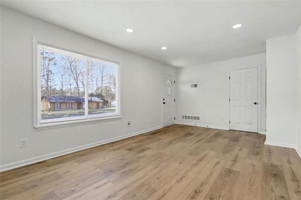 4 bedroom, 3 bathroom, 1,956 sq ft single family residence for sale at 7230 Connell Road, Fairburn, GA 30213 — photo 8