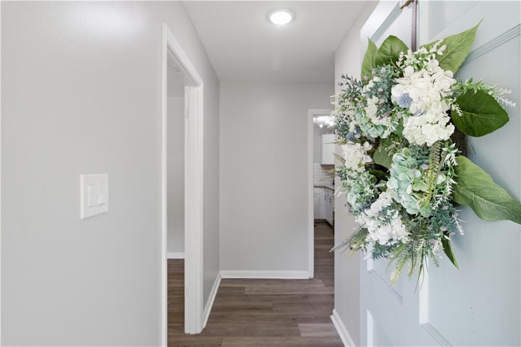 3 bedroom, 3 bathroom, 1,595 sq ft single family residence for sale at 2725 Bradmoor Way, Decatur, GA 30034 — photo 2