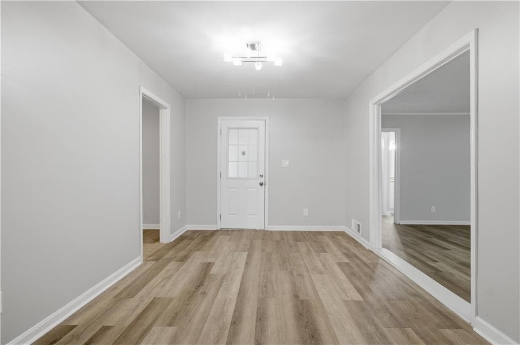 3 bedroom, 3 bathroom, 1,595 sq ft single family residence for sale at 2725 Bradmoor Way, Decatur, GA 30034 — photo 5