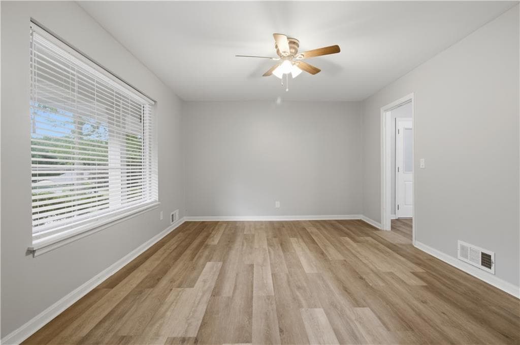 3 bedroom, 3 bathroom, 1,595 sq ft single family residence for sale at 2725 Bradmoor Way, Decatur, GA 30034 — photo 7