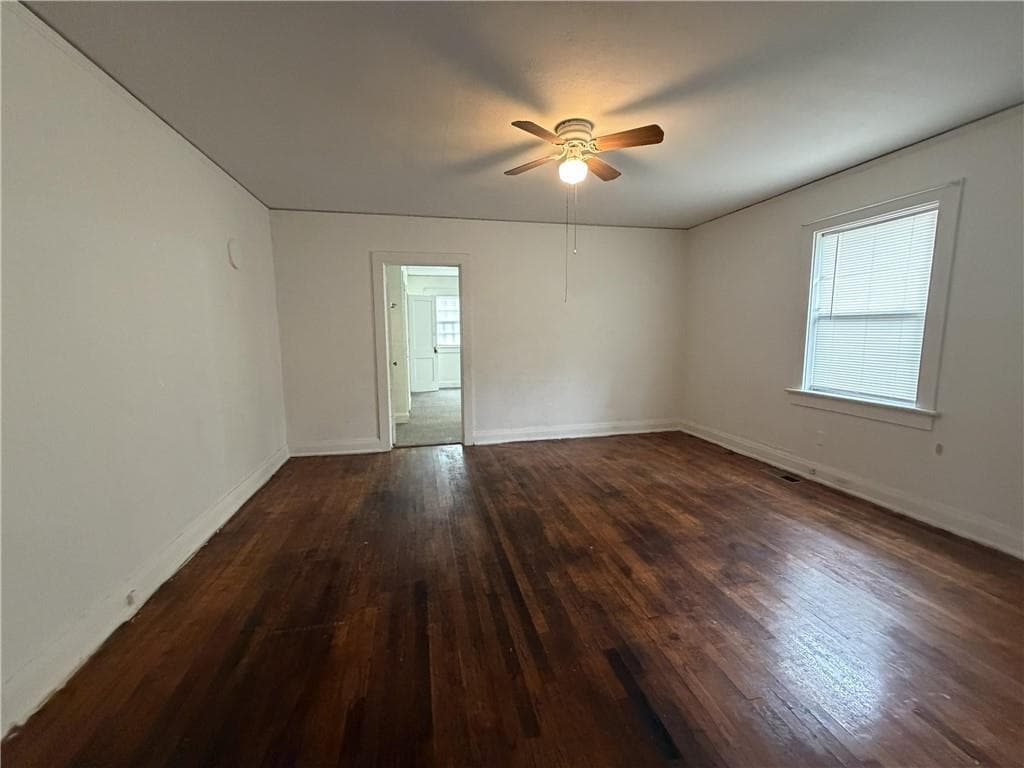 3 bedroom, 2 bathroom single family residence for rent at 2353 Shelby Street, Columbus, GA 31903 for $1,200 a month — photo 2