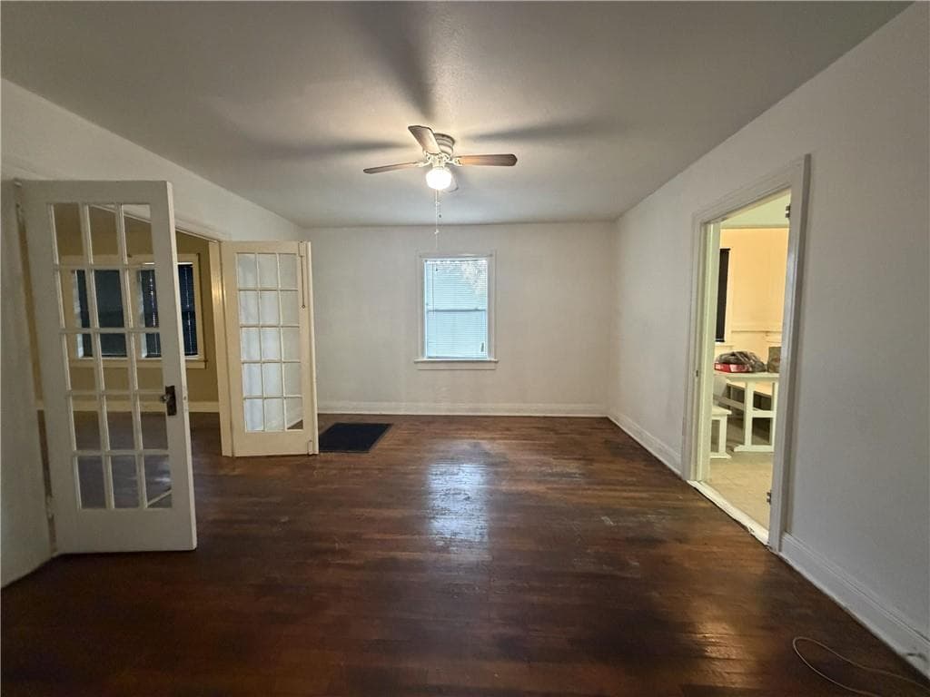 3 bedroom, 2 bathroom single family residence for rent at 2353 Shelby Street, Columbus, GA 31903 for $1,200 a month — photo 3