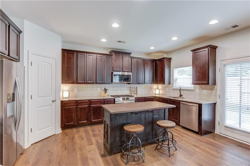4 bedroom, 3 bathroom, 2,176 sq ft single family residence for sale at 3425 Hope Road, Gainesville, GA 30507 — photo 8