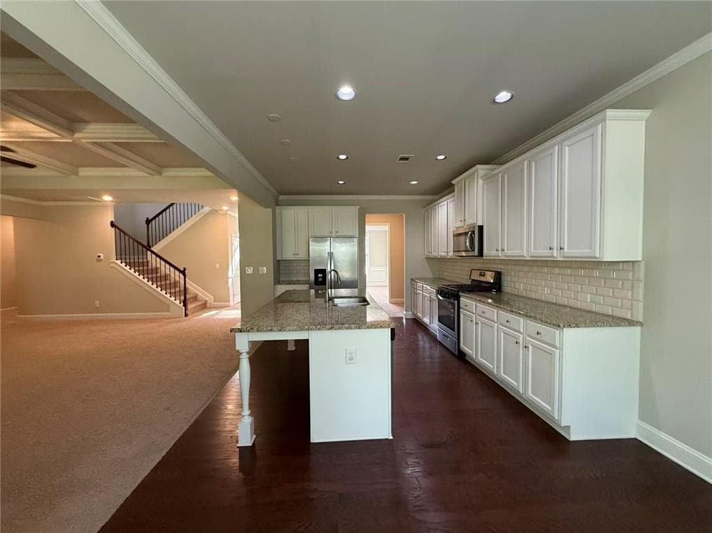 4 bedroom, 3 bathroom, 3,640 sq ft single family residence for rent at 3059 Ivy Crossing Drive, Buford, GA 30519 for $2,900 a month — photo 7
