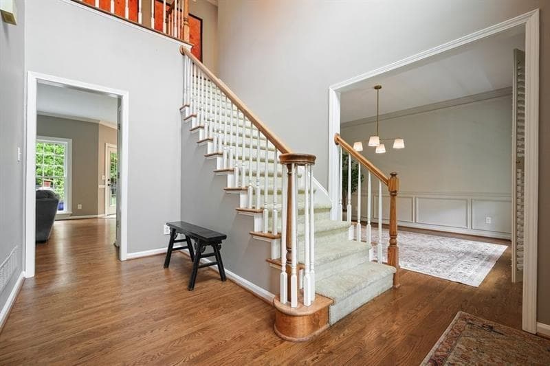 5 bedroom, 4 bathroom, 3,644 sq ft single family residence under contract at 1011 Fairway Valley Drive, Woodstock, GA 30189 — photo 6